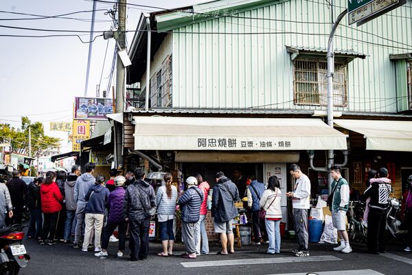 ▲▼阿忠燒餅。（圖／部落客黑皮的旅遊筆記授權提供）