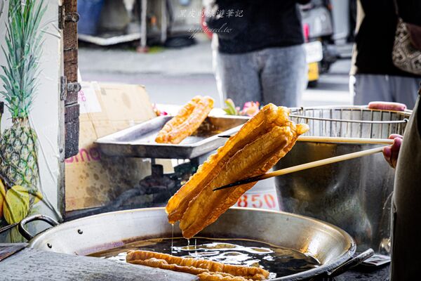 ▲▼阿忠燒餅。（圖／部落客黑皮的旅遊筆記授權提供）