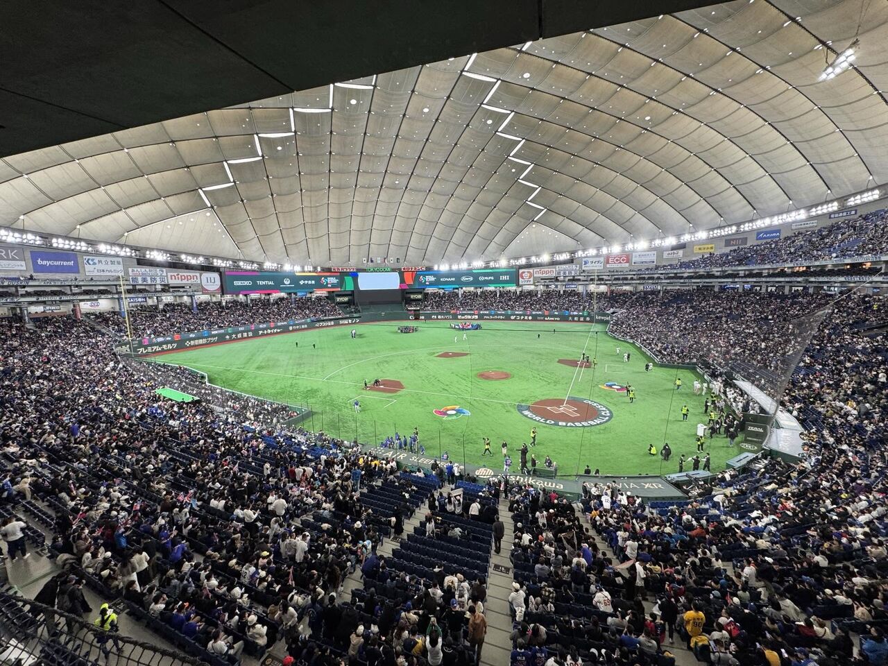 東京巨蛋坐滿台灣球迷!他驚「今天這裡是台北大巨蛋」 現場照曝