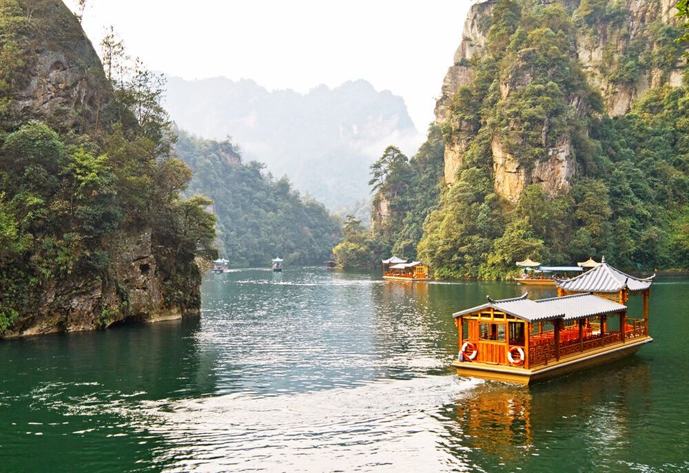 慢遊張家界與鳳凰古城的山影水色（圖／鳳凰旅遊）