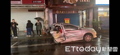 快訊／宜蘭賓士猛撞7車　銀車「半截消失」女駕駛OHCA　恐怖瞬間曝