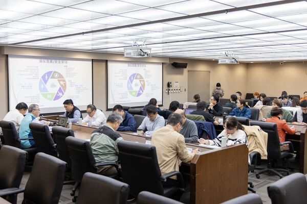 ▲▼文化部及勞動部今（5）日聯合舉辦「如何提升影視業職場安全衛生研商會議」。（圖／文化部提供）