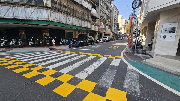 ▲彰市首條行人優先區上路。（圖／縣府提供）