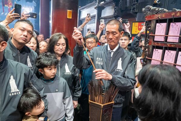 ▲▼雲林朝天宮抽國運籤。（圖／翻攝朝天宮粉絲團）