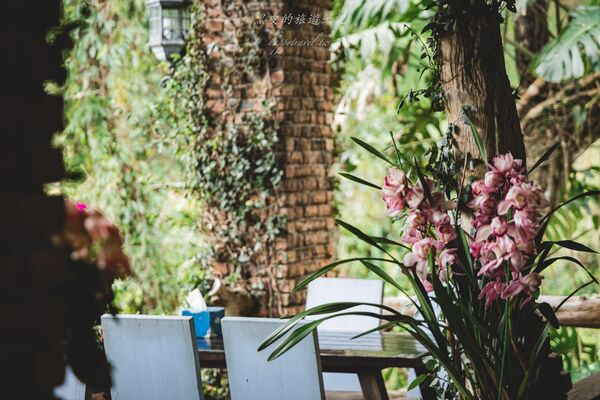 ▲▼新竹咖啡廳推薦！藏身在森林中的紅磚玻璃屋。（圖／部落客黑皮提供）