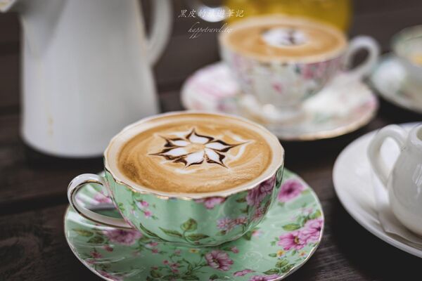 ▲▼新竹咖啡廳推薦！藏身在森林中的紅磚玻璃屋。（圖／部落客黑皮提供）