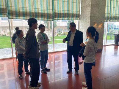 駐沙國代表張治平親赴卡達　助滯留當地國人陸路轉機返台