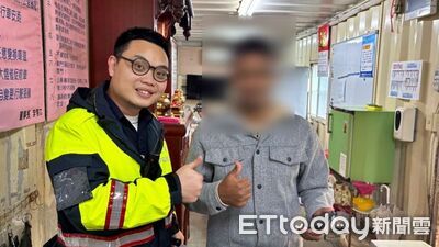 外籍旅客掉手機「卡公車座位縫」　基隆警聯業者9天後尋回