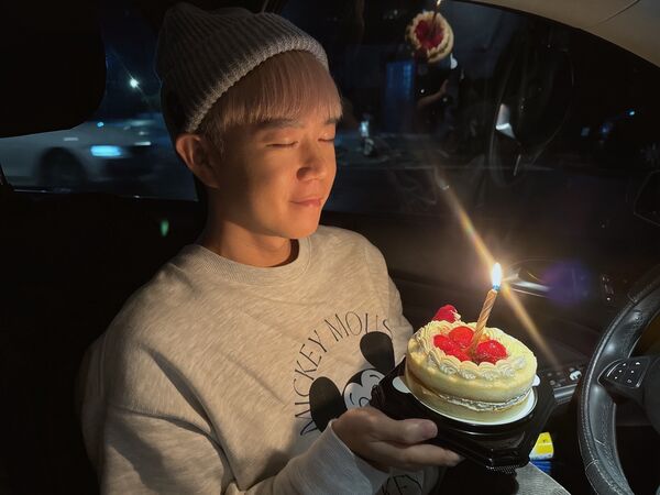 ▲▼藝人李岳歡慶44歲生日。（圖／種瓜得瓜工作室提供）