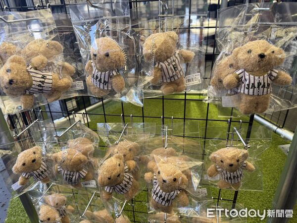 ▲經典賽周邊商品。（圖／記者楊舒帆攝）
