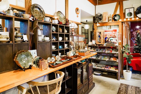 ▲▼日本鳥取市老宅咖啡廳「パーラー株湯」，溫泉水做的咖啡、飲品及布丁。（圖／部落客Mika提供）