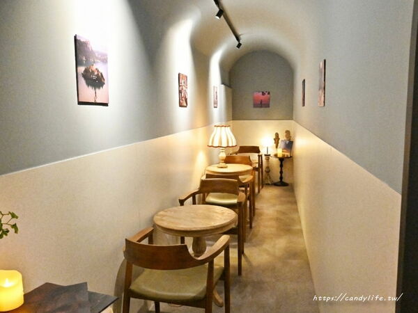 ▲▼台中美術園道新開幕咖啡館「Cuppa ViVi」，必點千層蛋糕、巴斯克蛋糕。（圖／部落客糖糖提供）
