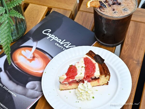 ▲▼台中美術園道新開幕咖啡館「Cuppa ViVi」，必點千層蛋糕、巴斯克蛋糕。（圖／部落客糖糖提供）