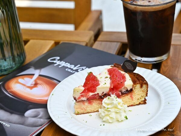 ▲▼台中美術園道新開幕咖啡館「Cuppa ViVi」，必點千層蛋糕、巴斯克蛋糕。（圖／部落客糖糖提供）