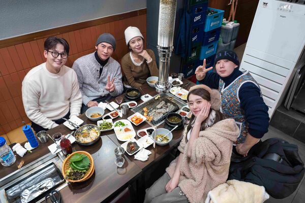 ▲▼《花甲少年趣旅行》全新「韓國之旅」。由新組合（左起）温昇豪、邱偲琹、天心、金雲，一同暢遊首爾各大景點 。（圖／東森綜合台提）