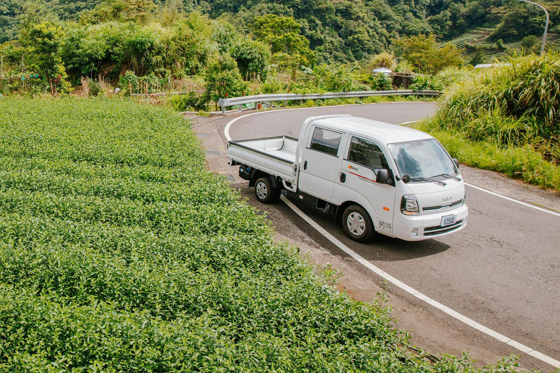 ▲79.8萬起！KIA「卡旺K2500貨車新年式」開賣　升級主動啟閉頭燈。（圖／翻攝自KIA）