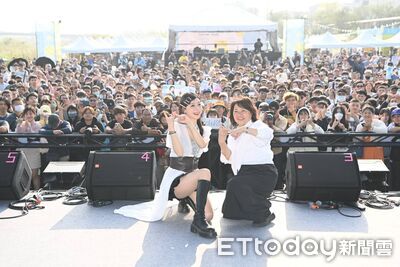 黃敏惠李雅英同台熱舞　嘉義「潮風鈴・黃花瘋音樂市集」登場