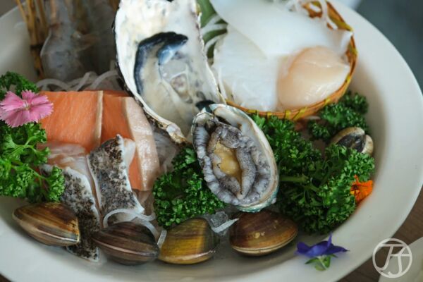 ▲▼Smile One 精緻涮涮鍋。（圖／部落客JJ.Hsu授權提供）