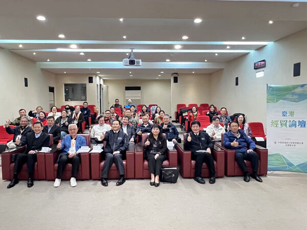 ▲▼策進會邀香港旅遊業者赴馬祖交流　訪烏龜島、芹壁部落、坂里大宅。（圖／翻攝策進會）