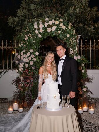 ▲▼費仔去年剛新婚！金髮辣妻「絕美婚紗照」曝。（圖／翻攝自IG）