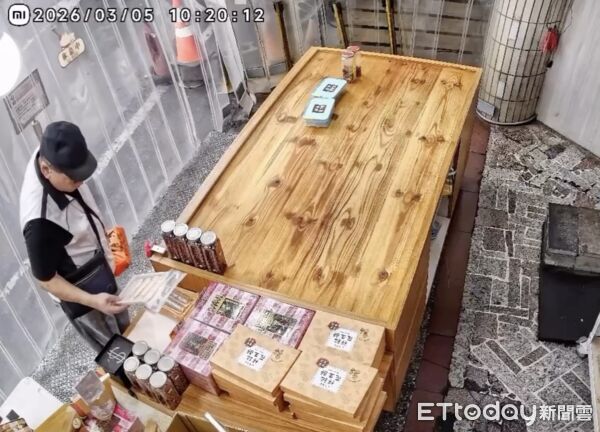▲百年花生酥名店發生順手拿走樣品事件，店家調閱監視器才發現。（圖／記者游瓊華翻攝）