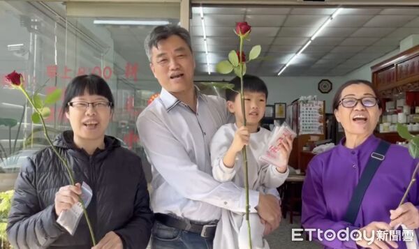 ▲林內中藥店在婦女節前夕準備祛濕茶包，提供女性民眾免費領取。（圖／記者游瓊華翻攝）