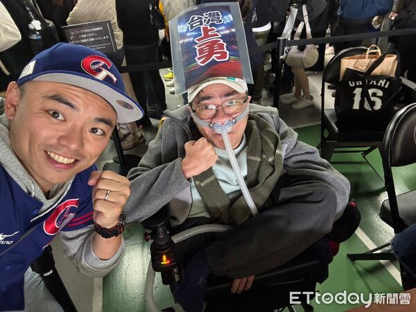 ▲▼  洪孟楷赴日觀看WBC  。（圖／翻攝洪孟楷臉書）