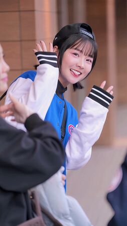 ▲日本球迷要求與籃籃合影。（圖／大藝娛樂）