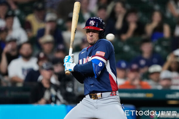 ▲美國隊三壘手布瑞格曼創下一項奇特紀錄，全場靠著4次四壞球與1次觸身球，達成單場5次靠保送上壘的驚人紀錄。（圖／達志影像／美聯社）