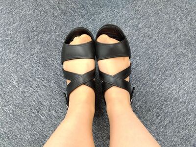 女脫鞋飄臭酸魚腥味　老翁一聞驚覺遭騙150多萬！報警抓女車手