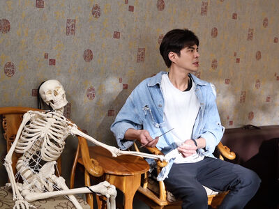 八點檔男星試鏡被淘汰「看ATM餘額哭了」　打工遭客人一句話打擊！