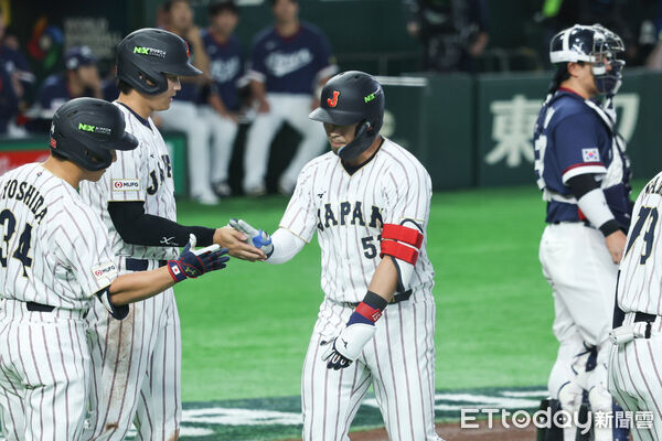 ▲日本隊鈴木誠也全壘打，送回大谷翔平追回2分。（圖／記者林敬旻攝）