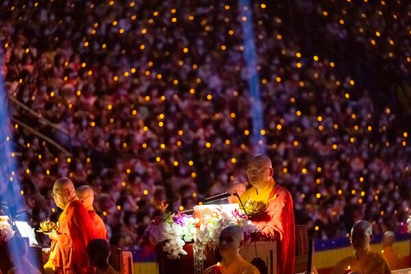 ▲▼台北小巨蛋萬人祈福！佛光山法會登場　慶星雲大師百歲「19國語言祈願」。（圖／主辦單位提供）