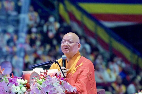 ▲▼台北小巨蛋萬人祈福！佛光山法會登場　慶星雲大師百歲「19國語言祈願」。（圖／主辦單位提供）