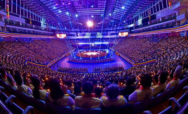 ▲▼台北小巨蛋萬人祈福！佛光山法會登場　慶星雲大師百歲「19國語言祈願」。（圖／主辦單位提供）