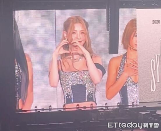 ▲▼▲▼直擊／舒華回台灣主場！i-dle齊喊：我是誰～　大巨蛋粉絲反應超狂。（圖／讀者提供）