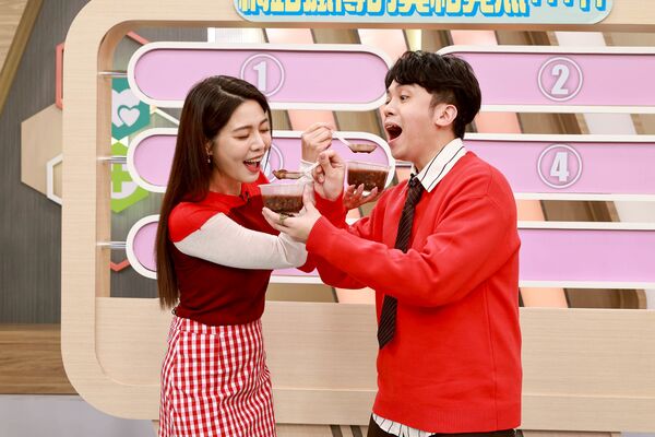 ▲白家綺與黃豪平新年首錄。（圖／民視）