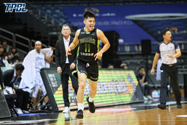▲福爾摩沙夢想家總教練簡浩、林俊吉。（圖／TPBL提供）