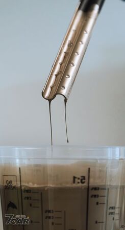 白金雙色詮釋優雅美學　Bugatti W16 Mistral「La Perle Rare」問世