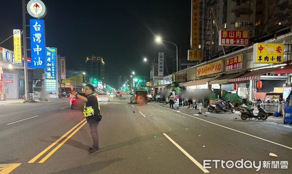 ▲▼高雄死亡車禍，43歲女騎士不治。（圖／記者吳奕靖翻攝）