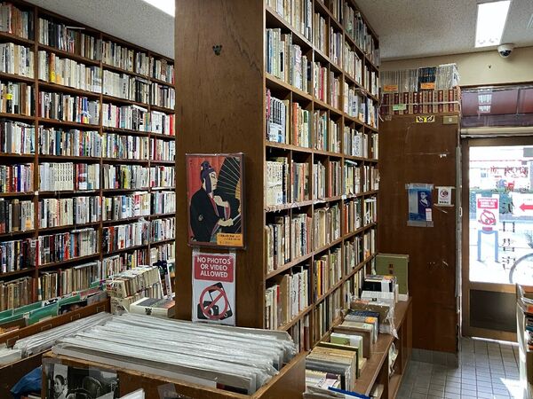 ▲▼東京矢口書店，嚴格禁止拍攝未購買的商品。（圖／矢口書店提供）