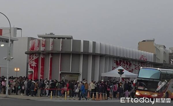 ▲▼   台灣燈會人潮爆滿   。（圖／記者翁伊森攝）