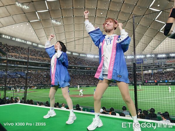 ▲經典賽啦啦隊球迷應援。（圖／記者楊舒帆攝）