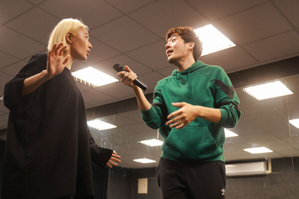 ▲《櫻子媽媽與他的三個男人》找來方宥心、王為、謝孟庭、黃鐙輝、凱爾等人演出。（圖／瘋戲樂工作室提供）