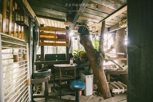 ▲▼龍潭最隱密樹屋窯烤麵包「郭爸龍潭樹屋」，一周只營業三天。（圖／部落客黑皮提供）