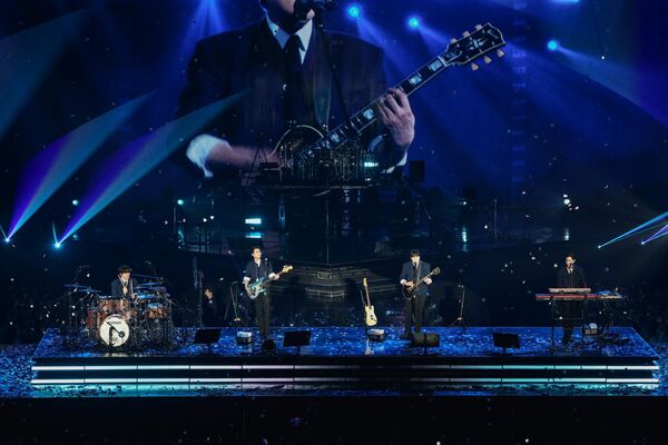 ▲▼ DAY6實力熱唱 十週年高水準演出。（圖／Live Nation Taiwan提供）