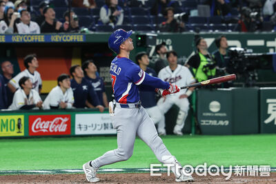 費爾柴德經典賽表現吸睛！　實戰球衣競標飆破17萬台幣