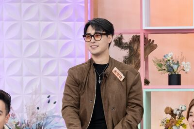 朱宇謀女友愛愛一半「轉身摺衣」！解嗨行徑超傻眼　他反遭虧技術差