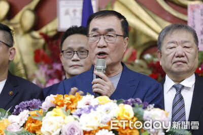 胞弟環保蟑螂再被爆爭議　李四川重申：弟弟應負完全法律責任