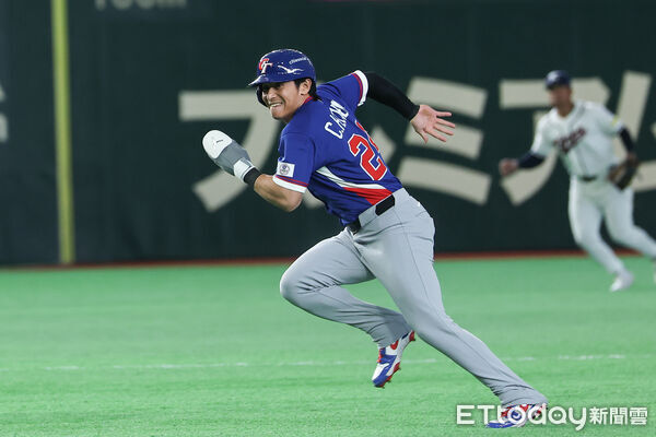 ▲中華隊陳傑憲上場代跑。（圖／記者林敬旻攝）